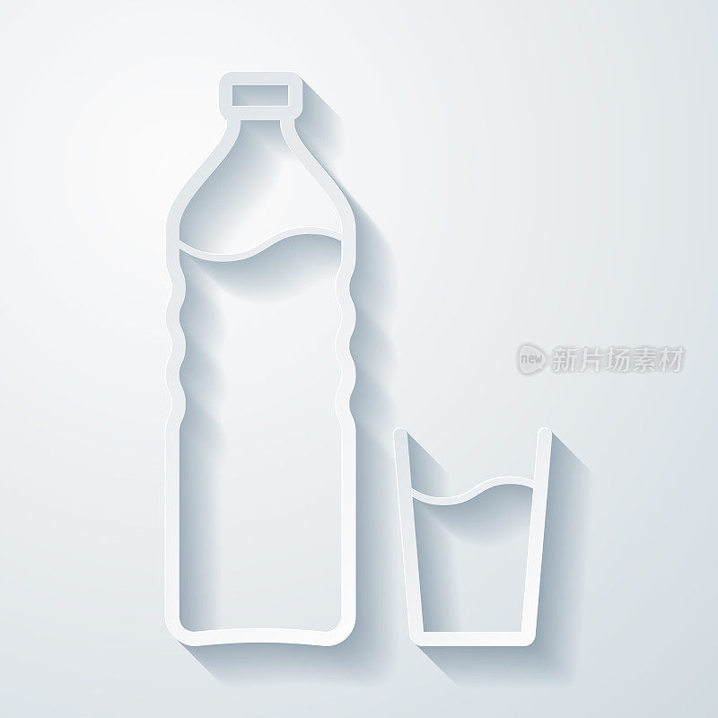 一瓶和一杯水。在空白背景上具有剪纸效果的图标