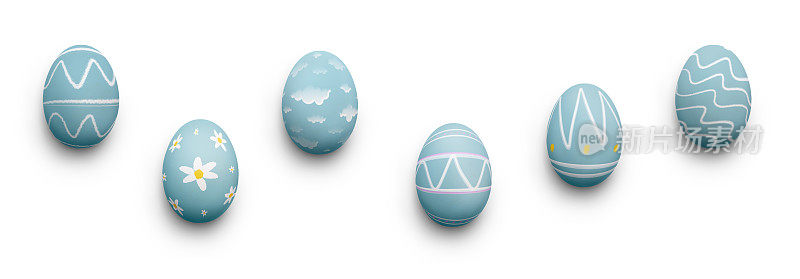 一组色彩鲜艳的鸭蛋蓝色传统复活节彩蛋。