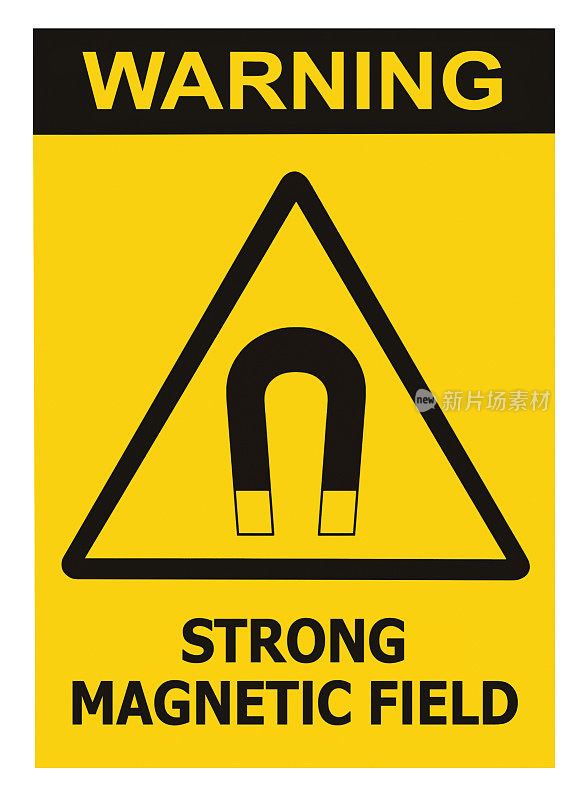 强磁场警告标志隔离文字标签，危险安全注意注意危险风险概念，黄色黑色通知垂直粘贴三角形贴纸图标，大详细宏观特写