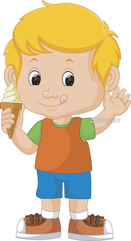 可爱的男孩舔着冰淇淋