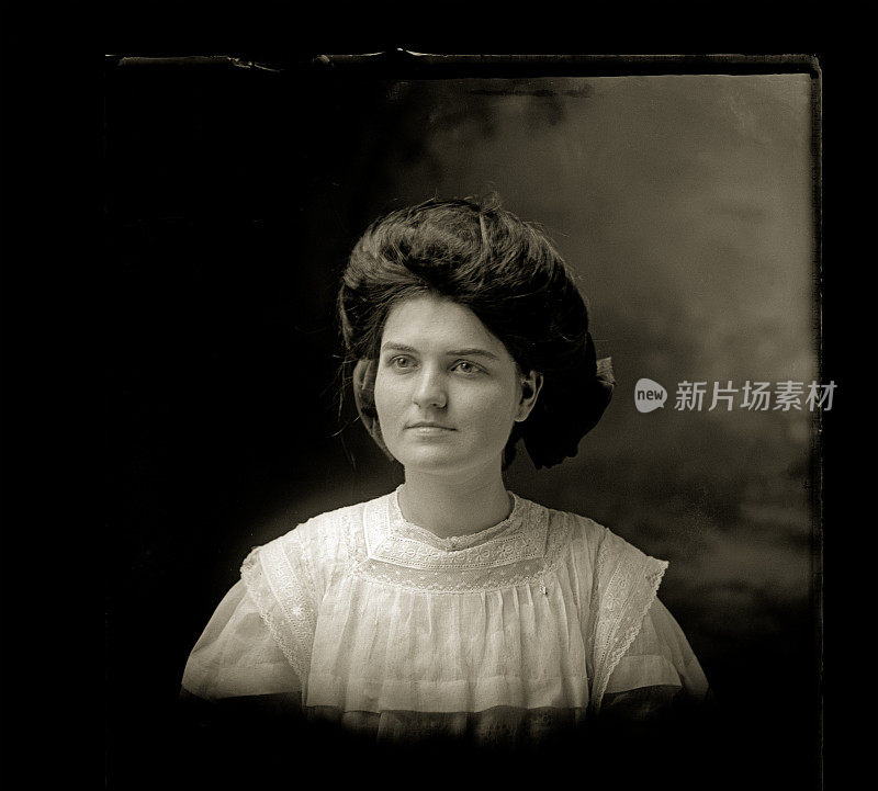 维多利亚时代的女性肖像,大约1890年