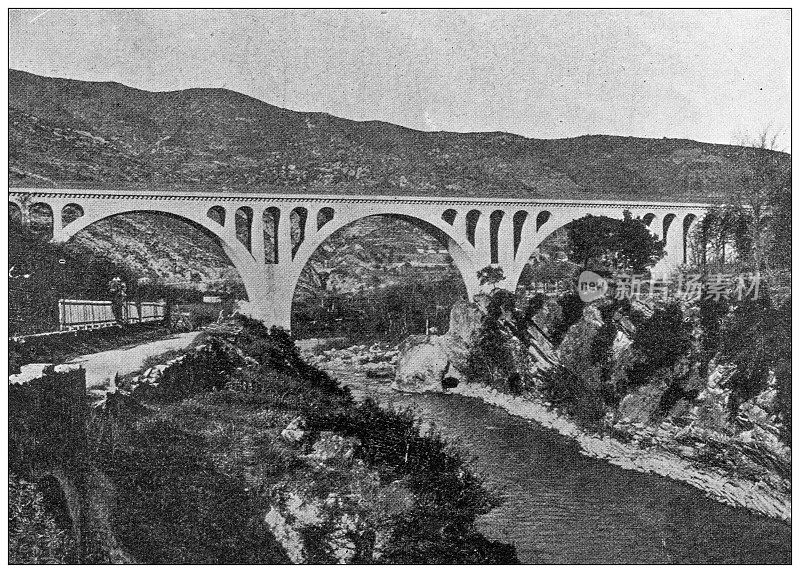 仿古图像:河上的砖铁路桥