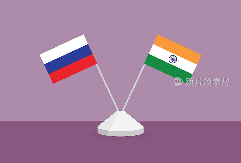 俄罗斯和印度的国旗放在桌子上
