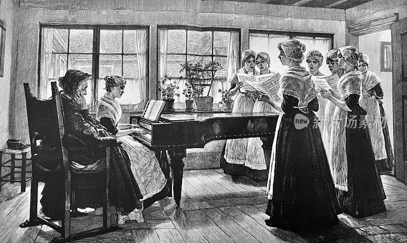 年轻的女孩们围着窗边的钢琴为祖母唱歌