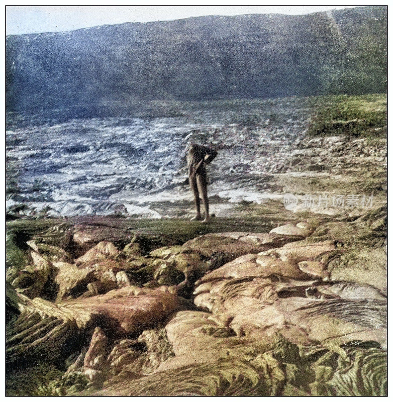 古老的黑白照片:夏威夷冒纳罗亚火山的熔岩流
