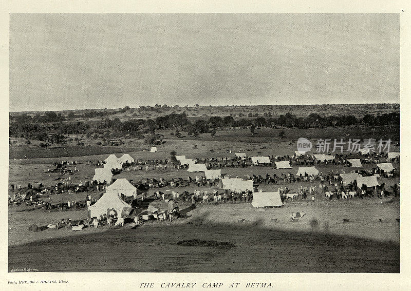 19世纪90年代至19世纪，印度中央邦Betma的英属印度军队骑兵营地。