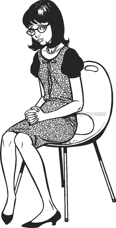 年轻女子坐在椅子上