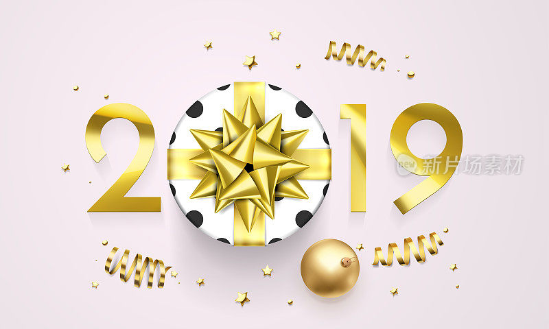 2019年新年贺卡金灿灿的礼物蝴蝶结上闪耀着闪闪发光的星星。矢量纸屑圣诞节日庆祝在优质的白色背景