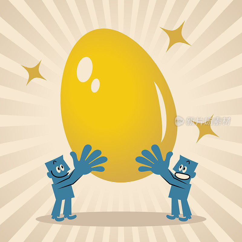 两个面带微笑的蓝色男人，手里拿着一个大大的金色复活节彩蛋，上面写着“复活节快乐”，寓意着富足、繁荣与成功、创新与创造