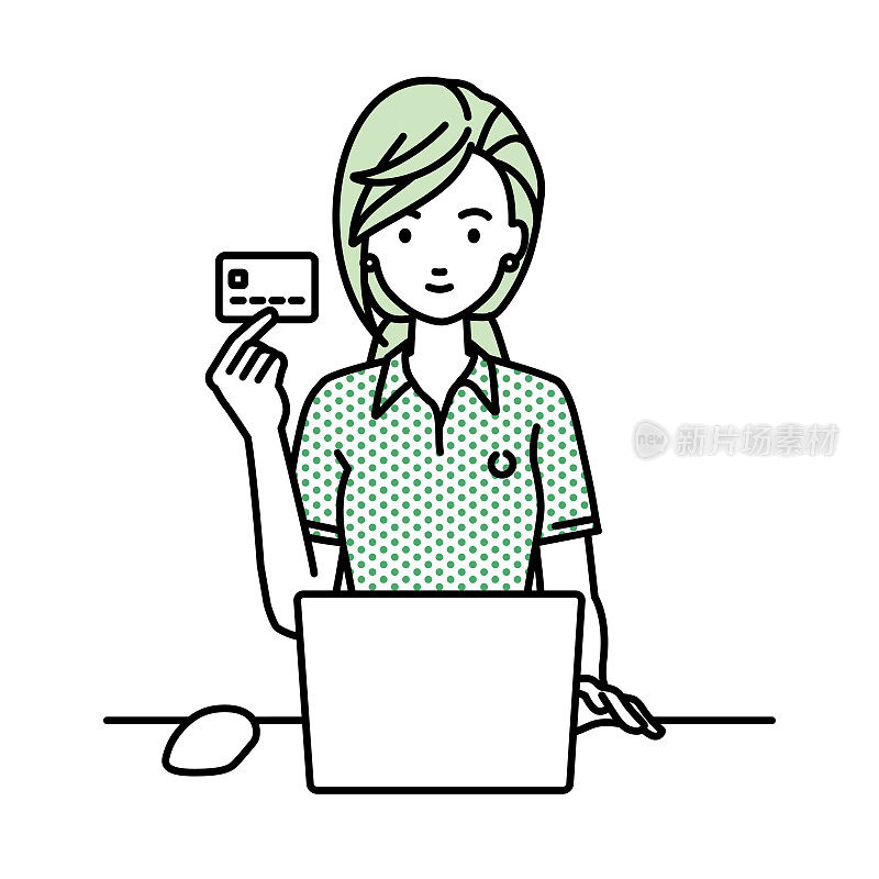 一名身穿polo衫的女子在办公桌前使用笔记本电脑，手里拿着信用卡