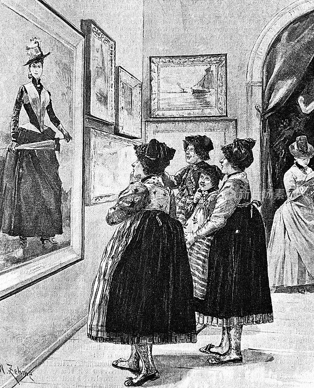 4名身穿传统服装的妇女正在查看挂在墙上的一幅画，画上是一个打着伞、神情坚定的全身妇女