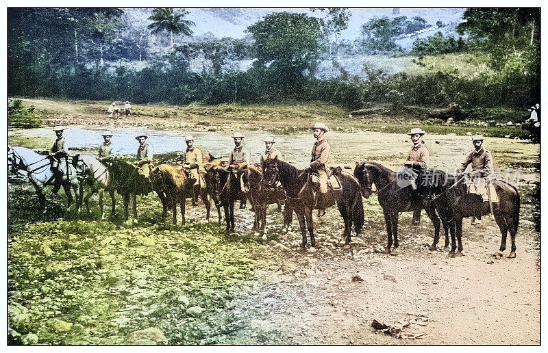 古董黑白照片:西班牙骑兵,古巴