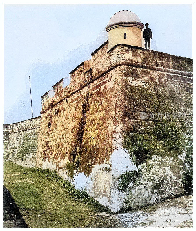 古色古香的黑白照片:古巴马坦萨斯的圣塞韦里诺堡