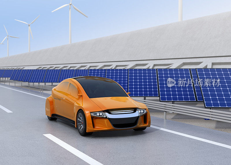 橙色电动汽车在高速公路上行驶