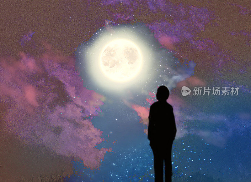 剪影剪辑艺术的一个男人凝视着一个可疑的闪光的满月。