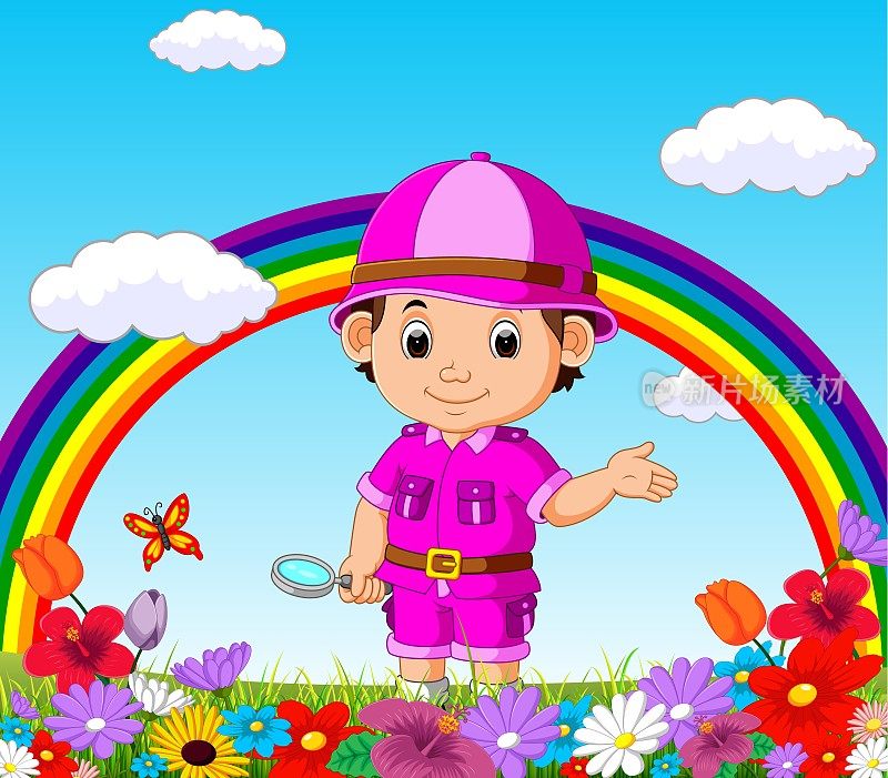 可爱的男孩拿着放大镜在一个有彩虹的花园里