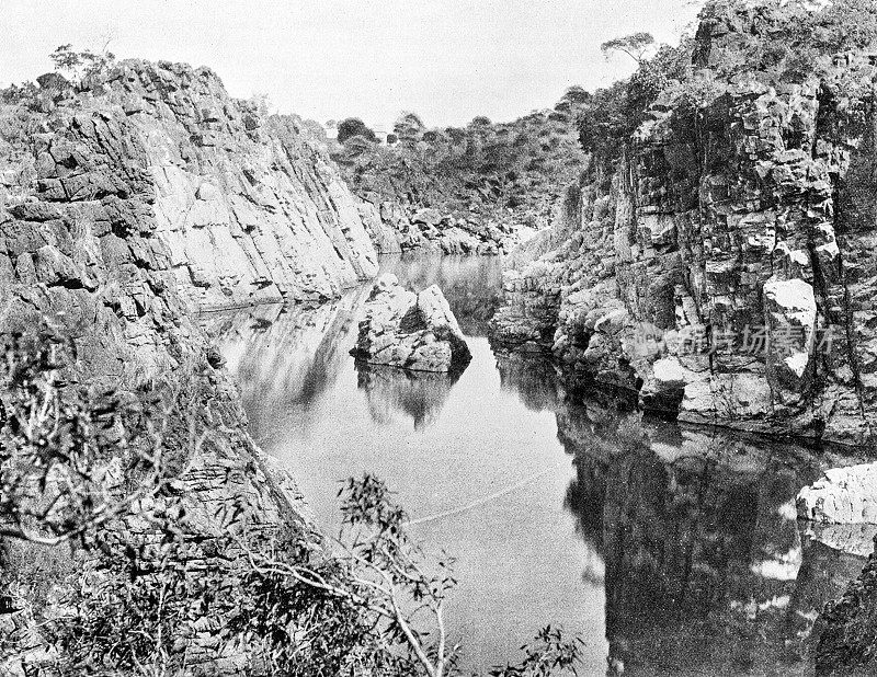 1895年印度的人物和地标:朱布尔普尔的大理石岩石