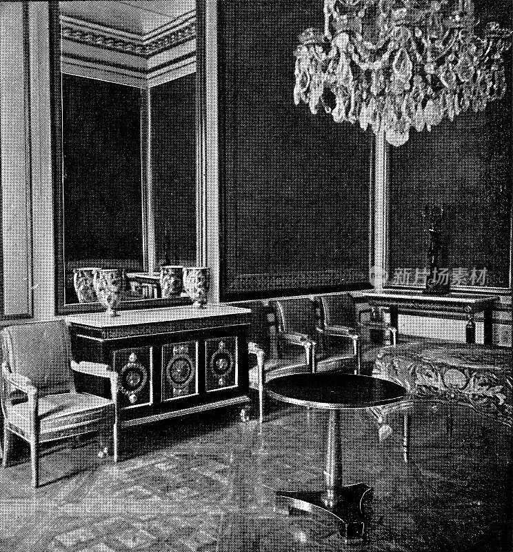 19世纪，拿破仑・波拿巴退位的桌子，位于法国枫丹白露Ch?teau德枫丹白露