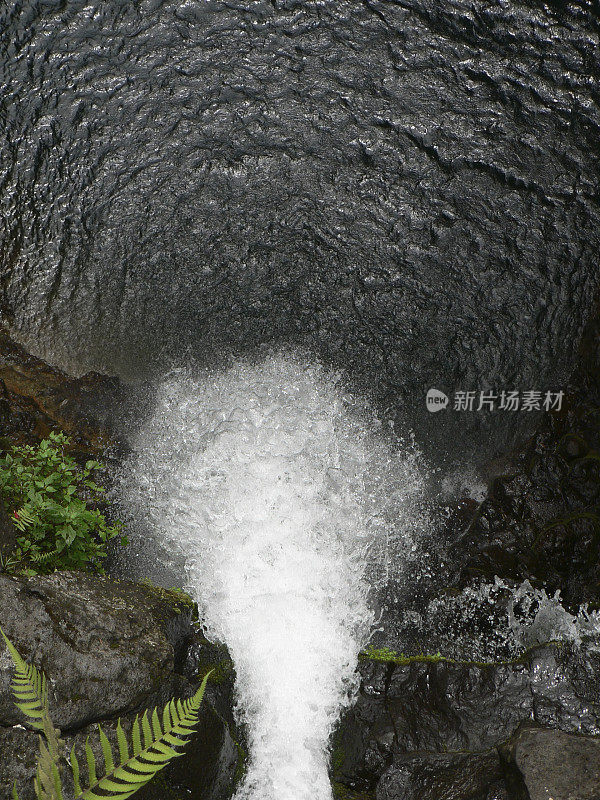 夏威夷毛伊岛的马卡皮瀑布