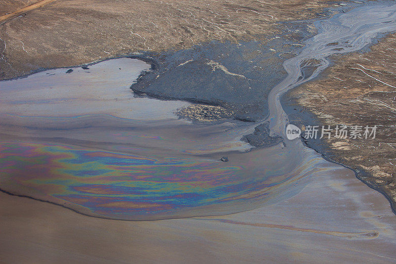 水面浮油