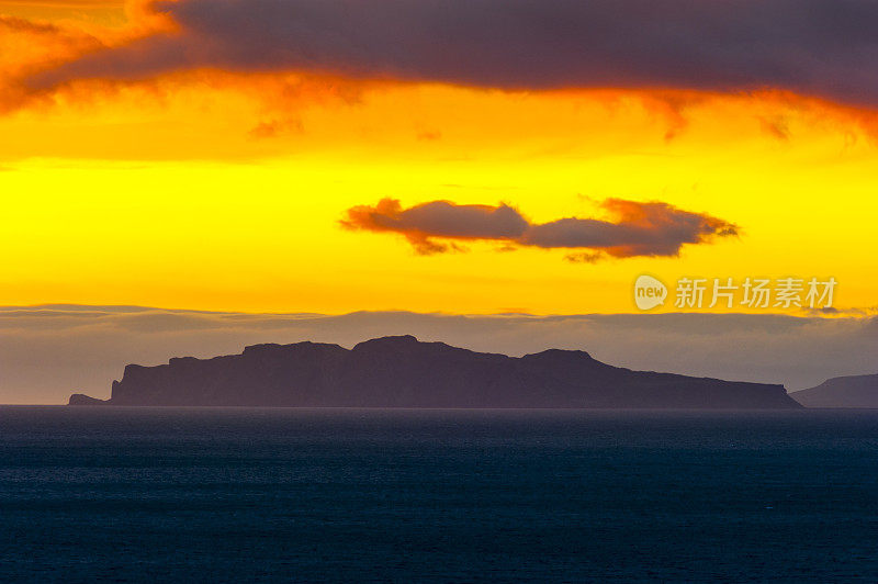 北极午夜太阳，冰岛