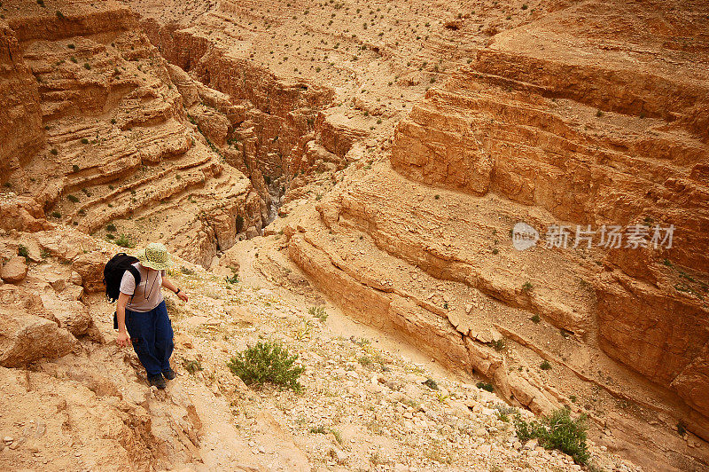 悬崖登山旅行