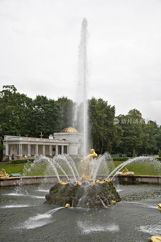 俄罗斯圣彼得堡彼得霍夫喷泉