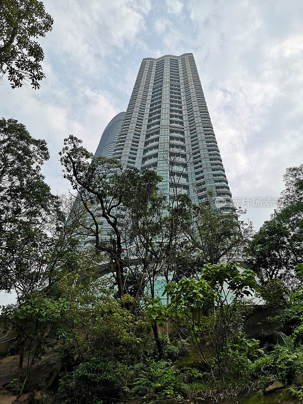 香港跑马地的山顶住宅摩天大楼