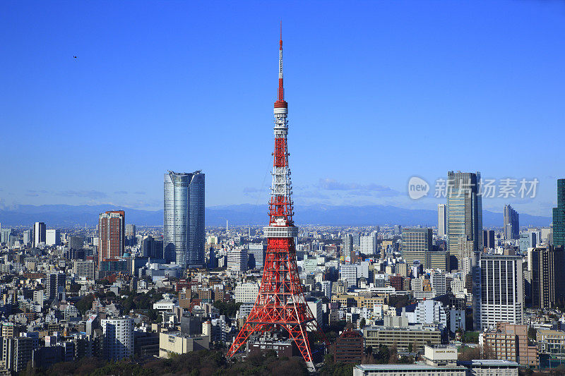 六本木摩天大楼和东京塔，东京，日本