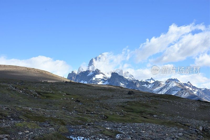 山全景