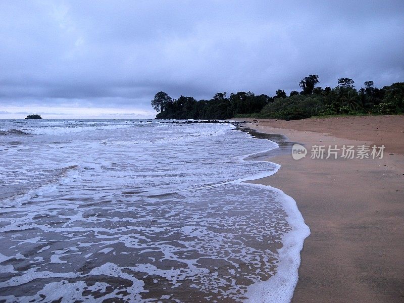 赤道几内亚卢巴布兰卡海滩竞技场