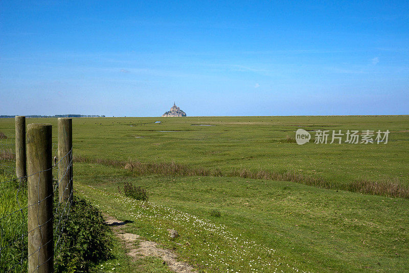 法国诺曼底的风景和圣米歇尔山