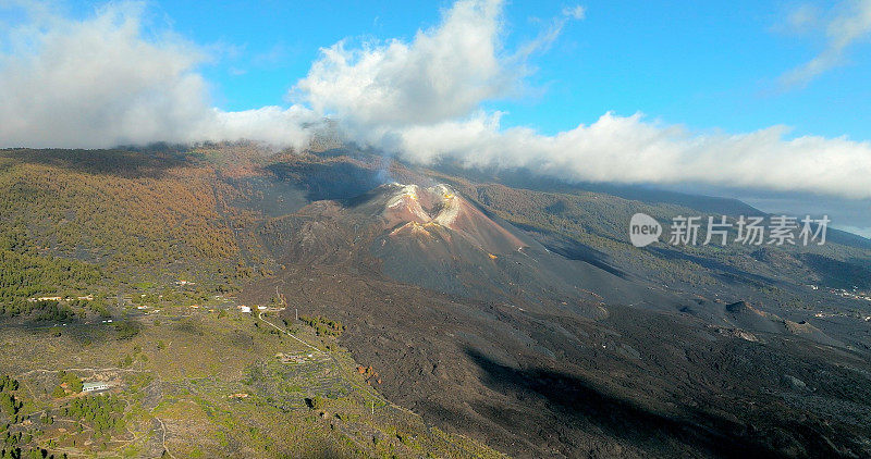 康伯雷维哈火山正式喷发7个月后的“塔乔盖特火山”鸟瞰图