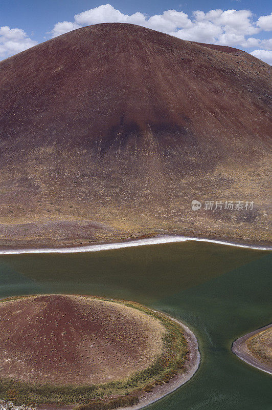 土耳其科尼亚的梅克火山口湖。