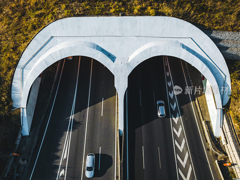 葡萄牙里斯本的公路隧道航拍图像