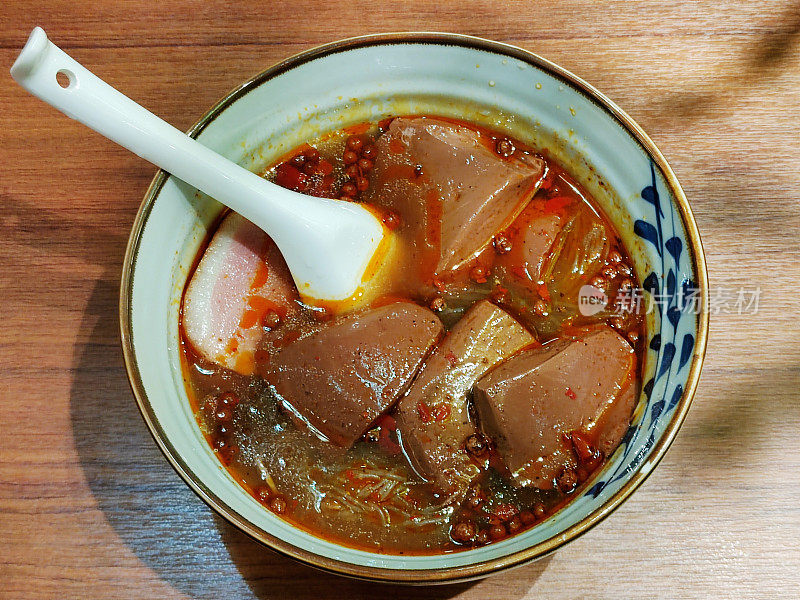 香辣鸭血粉浆