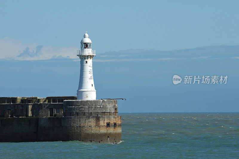 英国肯特，多佛西部码头港口入口(东侧)