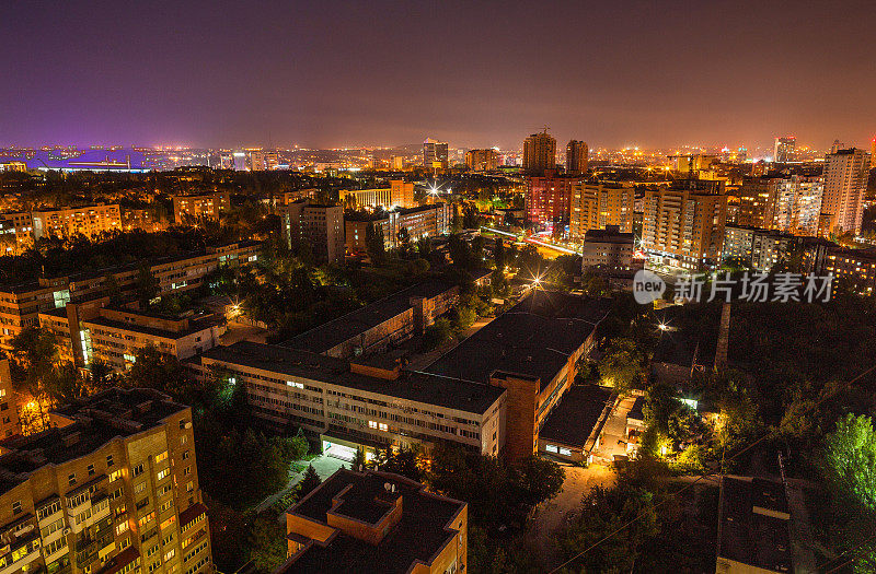 鸟瞰城市夜景