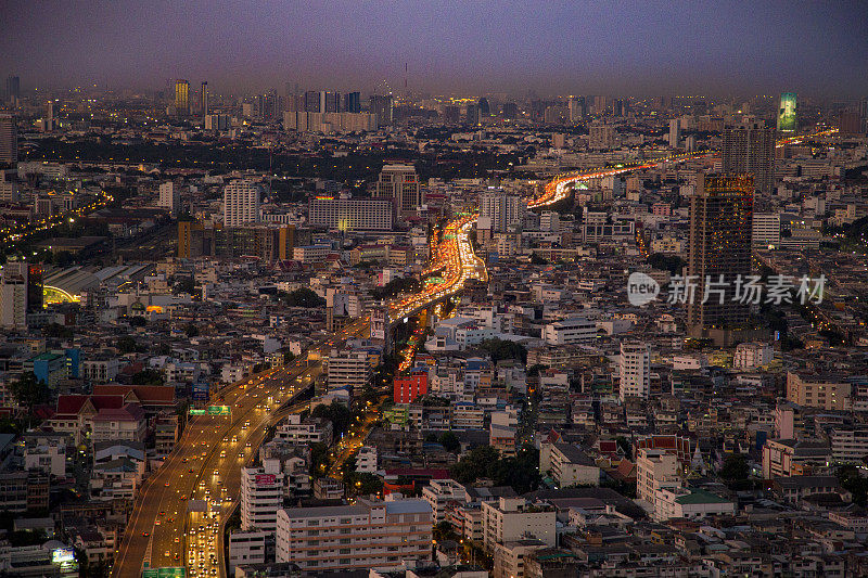 泰国曼谷的夜景。