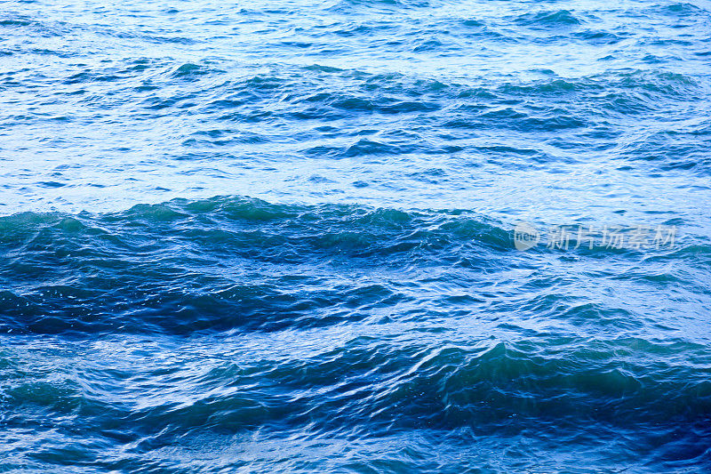 蓝色涟漪的海水海水