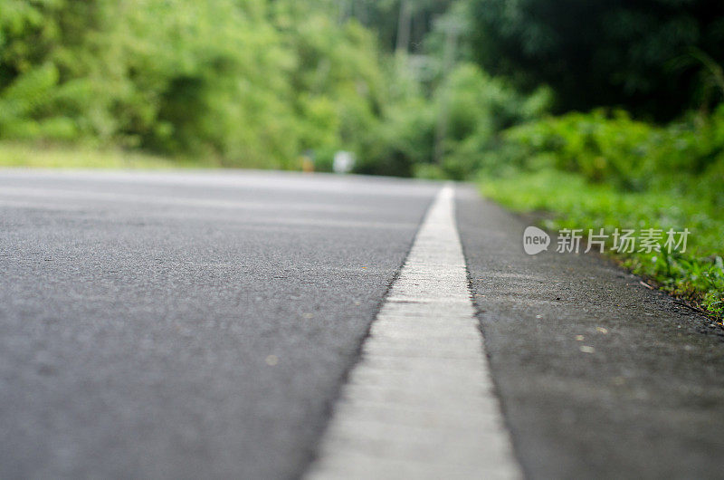 道路标志近距离在低角度