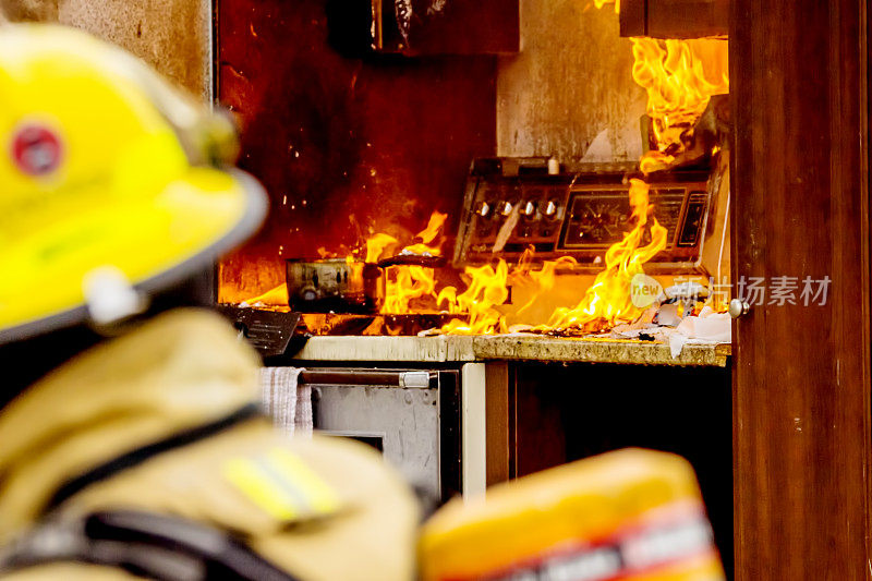 消防和厨房火
