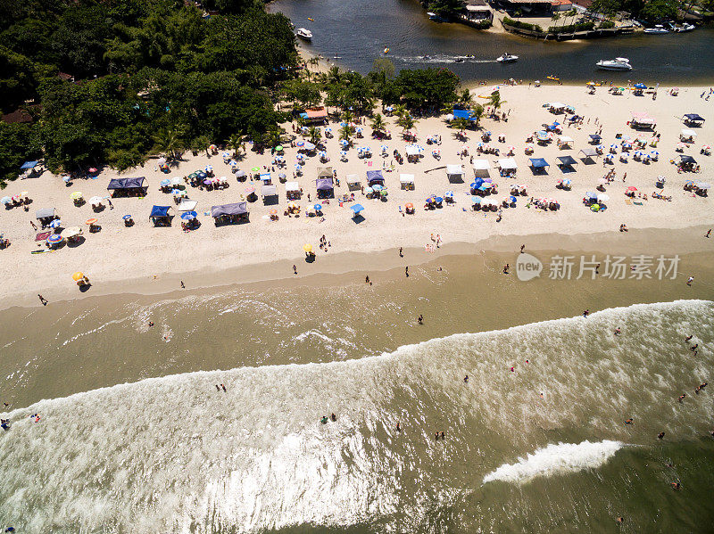 鸟瞰图Juquehy海滩在圣保罗，巴西