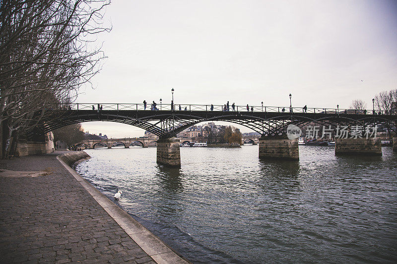 巴黎的艺术之桥