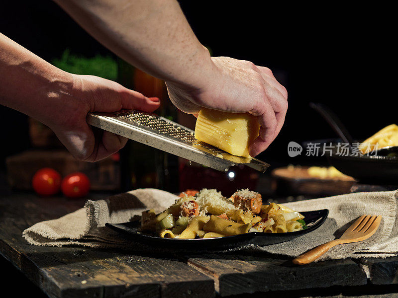 鸡肉芹菜意大利面