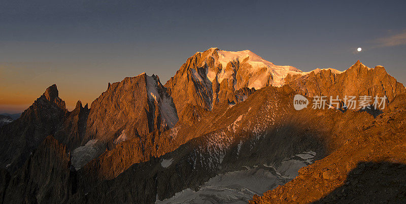 勃朗峰，莫迪特峰，塔库尔峰，日出时的山脉，月光下的塔库尔峰