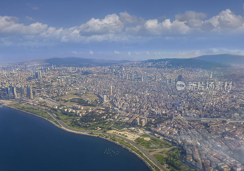 Maltepe和Kartal海岸线的鸟瞰图在?stanbul。