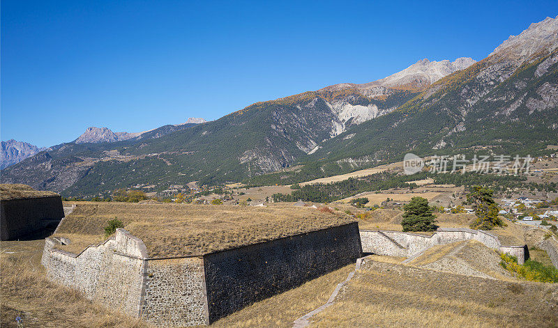 从太子山看阿尔卑斯山