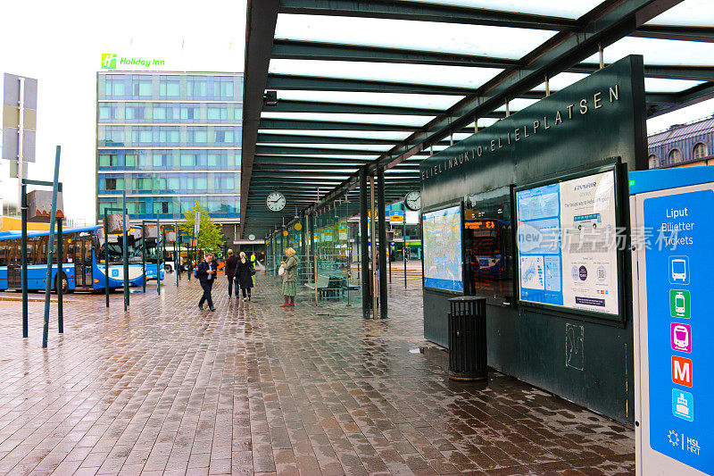 赫尔辛基中央车站以西的公交终点站