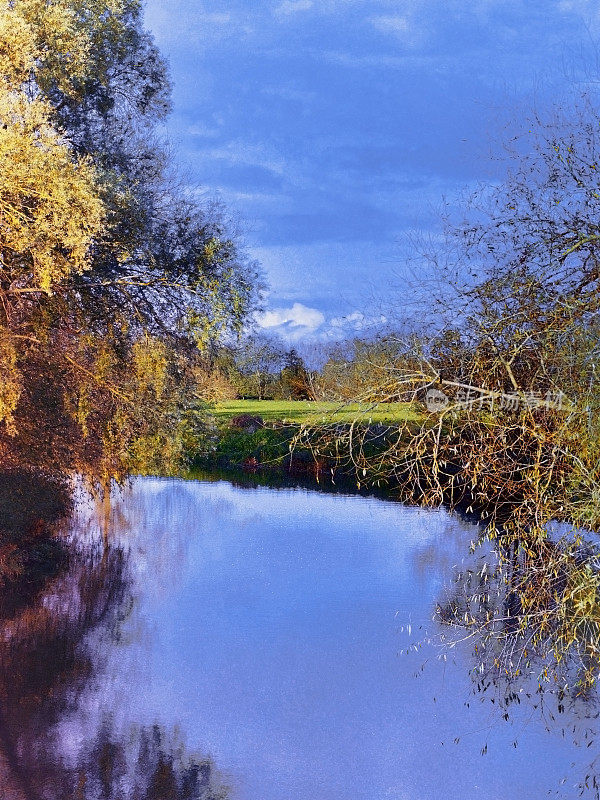 英国伍斯特郡的埃文河-拍摄于电影中